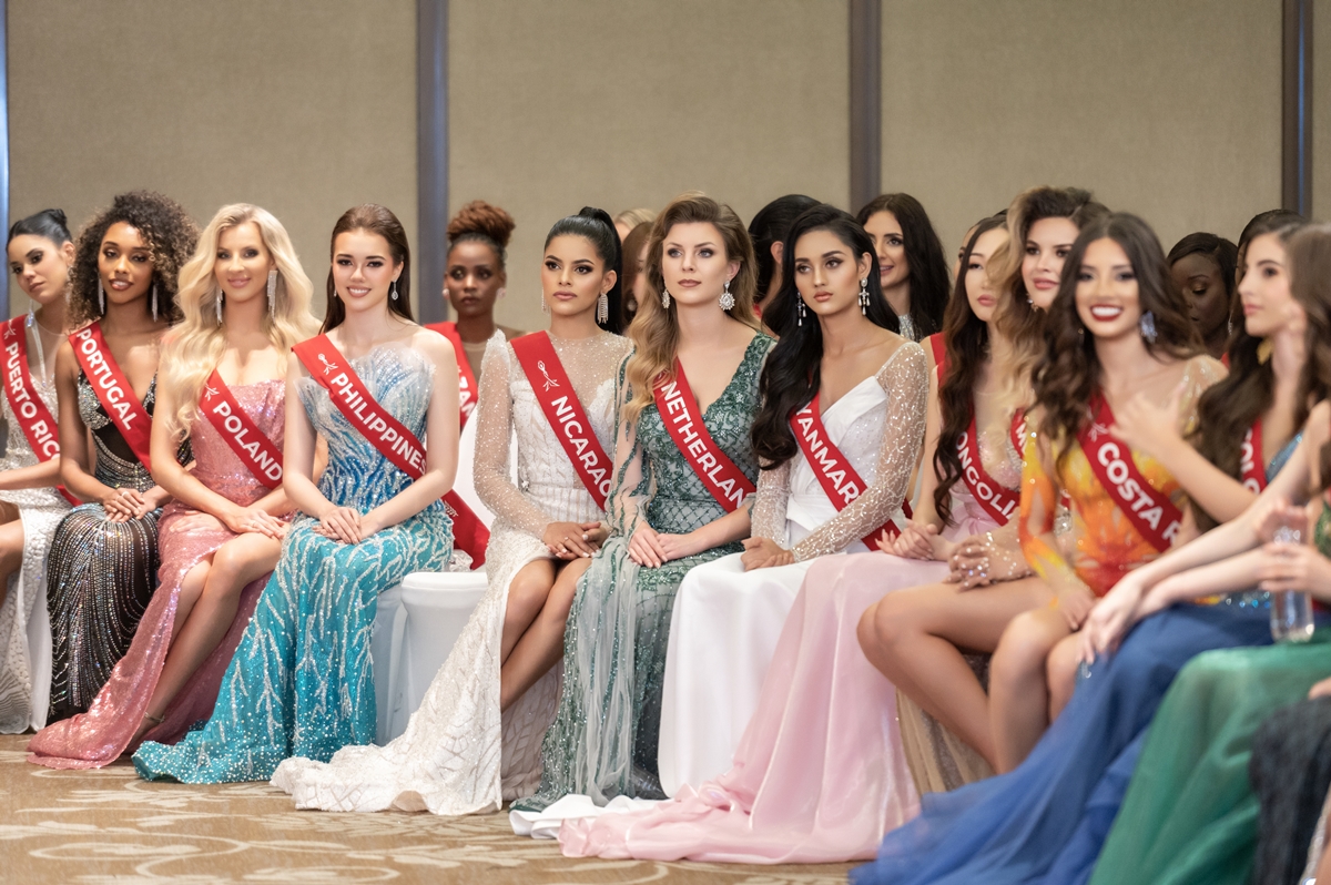 Dàn thí sinh Miss Charm gây sốt với màn hô tên tại buổi gặp gỡ báo chí - Hình 11