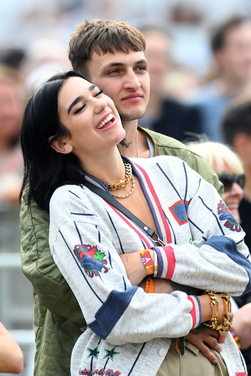 Dua Lipa: Biểu tượng Nữ quyền mới của nền âm nhạc thế giới và lịch sử hẹn hò toàn trai đẹp - Hình 6