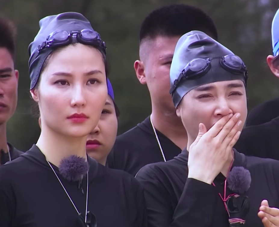 Nhã Phương gây thất vọng khi liên tục bị nhắc nhở vì vô tư ngáp, che nắng ở Sao Nhập Ngũ 2023 - Hình 2