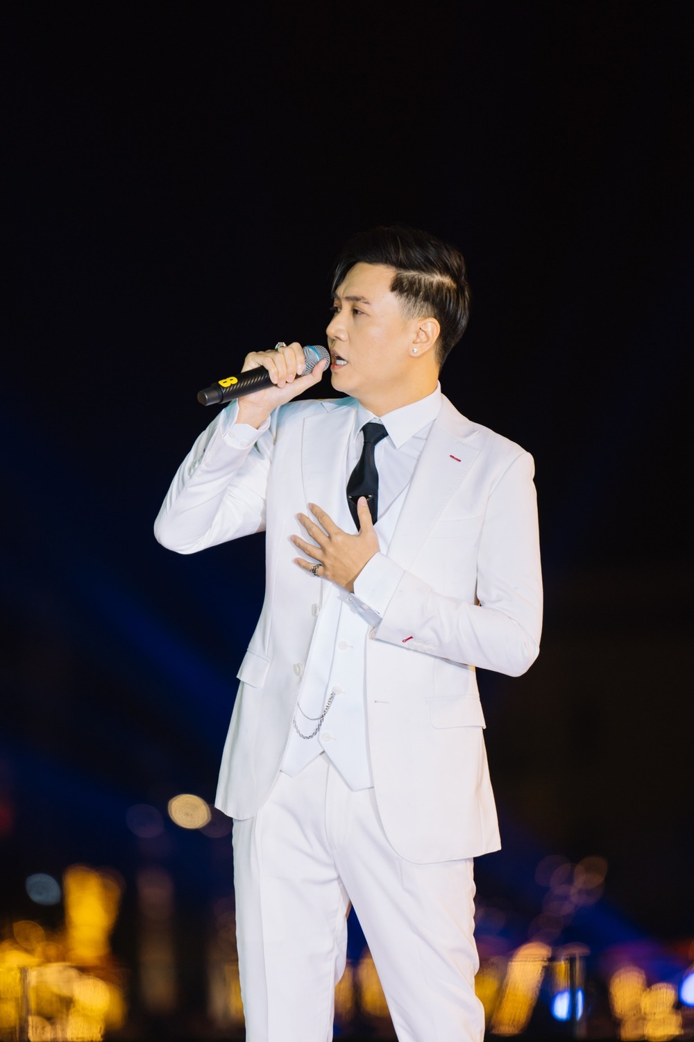 Vương Anh Tú: Hit maker quyết tâm giảm 30kg để thành ca sĩ, thừa nhận từng ngoại tình - Hình 4