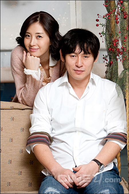 Song Yoon Ah - Chị gái Song Hye Kyo: Nữ thần Hallyu đời đầu, mang tiếng bé ba - Hình 14