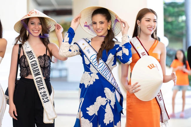 Thanh Thanh Huyền không làm được gì vẻ vang tại Miss Charm, ngoài những lần mặc đồ hở bạo? - Hình 2