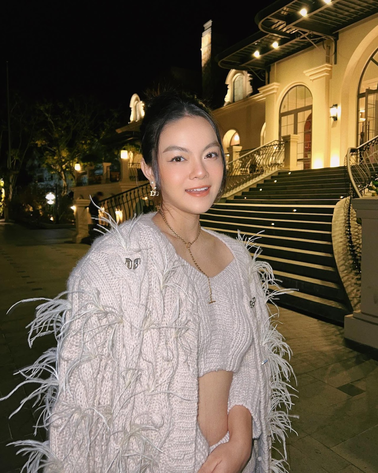 Phạm Quỳnh Anh viên mãn bên bạn trai doanh nhân, netizen đồng loạt mong chờ một đám cưới - Hình 3