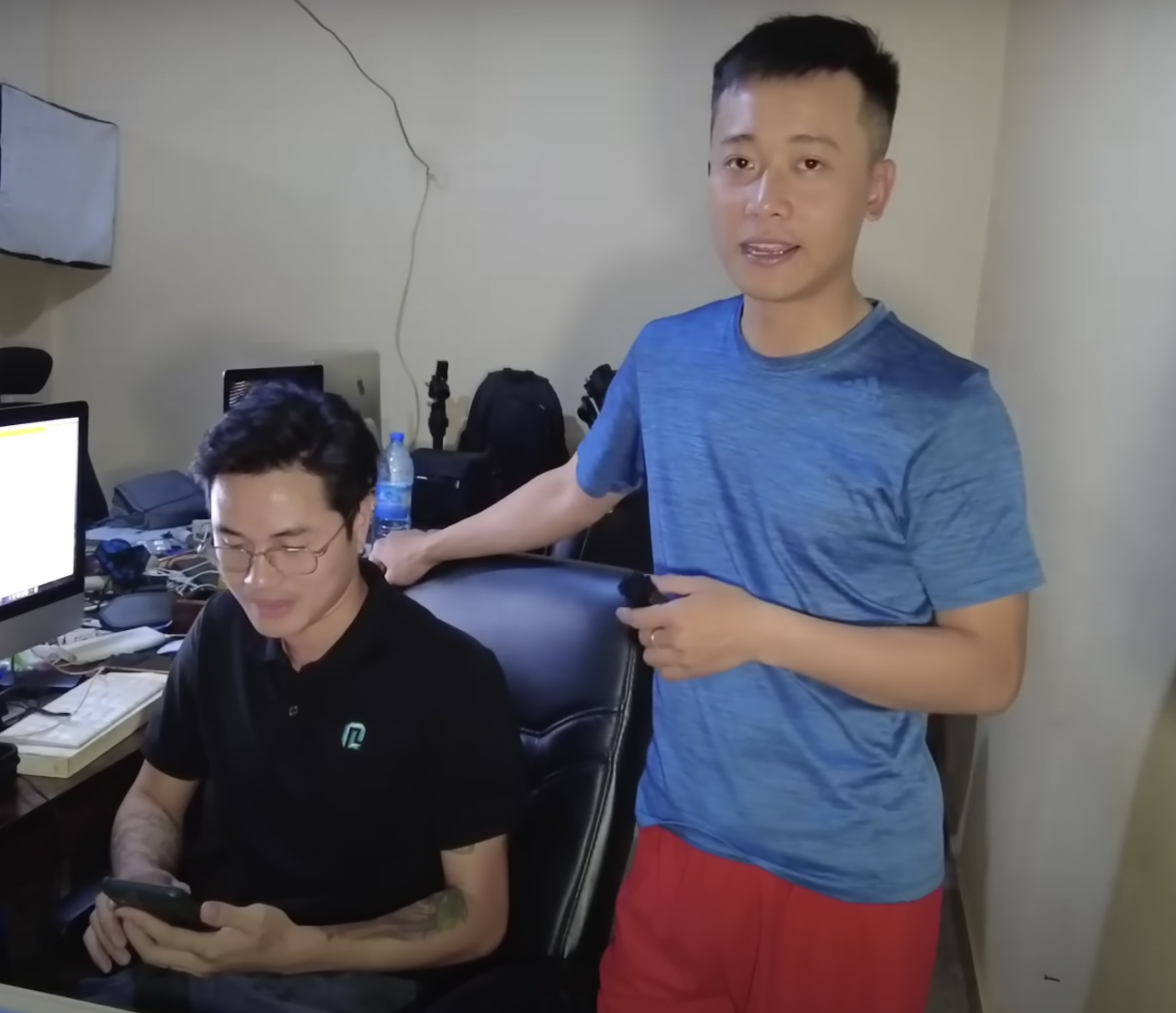 Quang Linh hý hửng ra mặt vì sắp đón người phụ nữ đặc biệt ghé thăm, Thùy Tiên báo tin vui cho fan - Hình 2