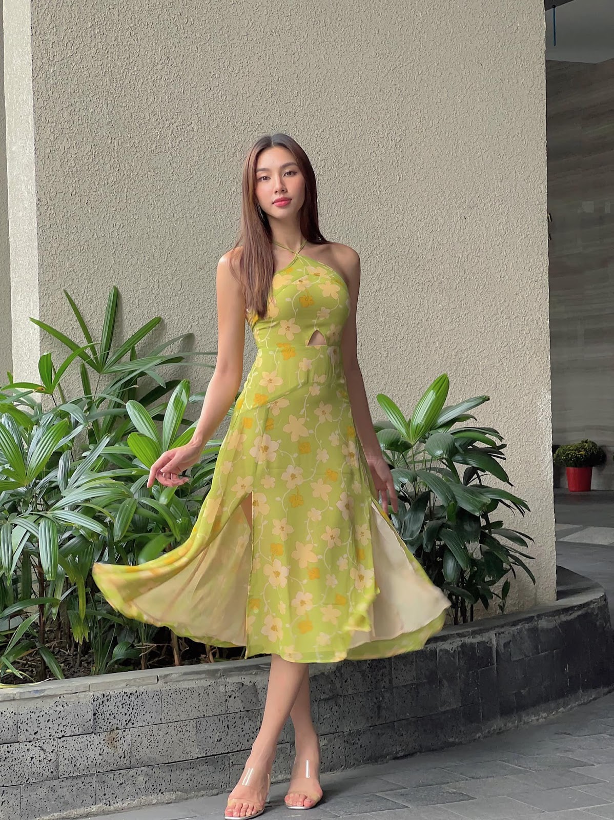 Quang Linh hý hửng ra mặt vì sắp đón người phụ nữ đặc biệt ghé thăm, Thùy Tiên báo tin vui cho fan - Hình 11