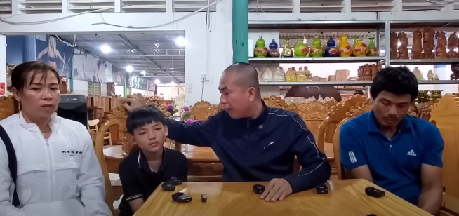Xuất hiện người hùng vào cuộc vụ bé trai bị cha dượng tác động vật lý: Netizen đồng loạt cảm kích - Hình 5