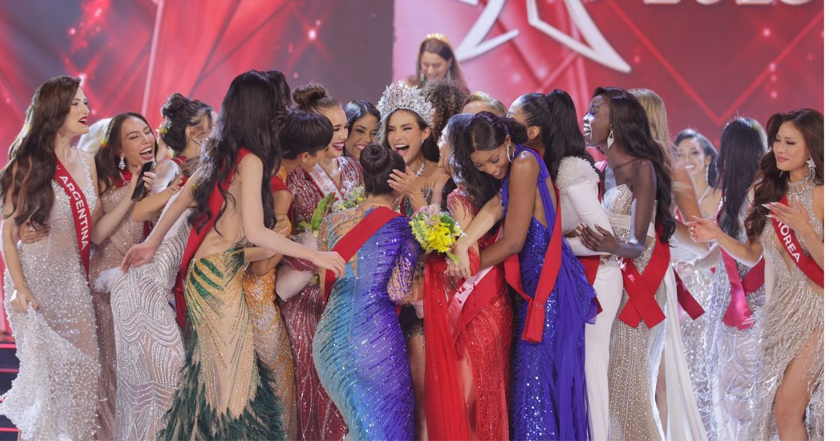 Brazil đăng quang Miss Charm 2023 nhưng spotlight lại bị chiếm bởi loạt biểu cảm lạ này - Hình 9
