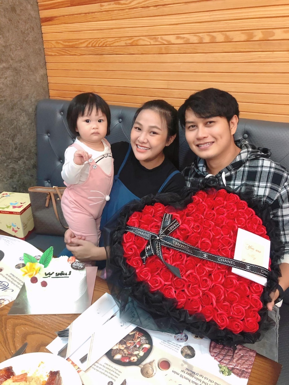 DV Tra Ngoc: Losing shape because of childbirth, almost breaking up her marriage, healed by the mother-in-law of Meritorious Artist Kim Phuong - Photo 5