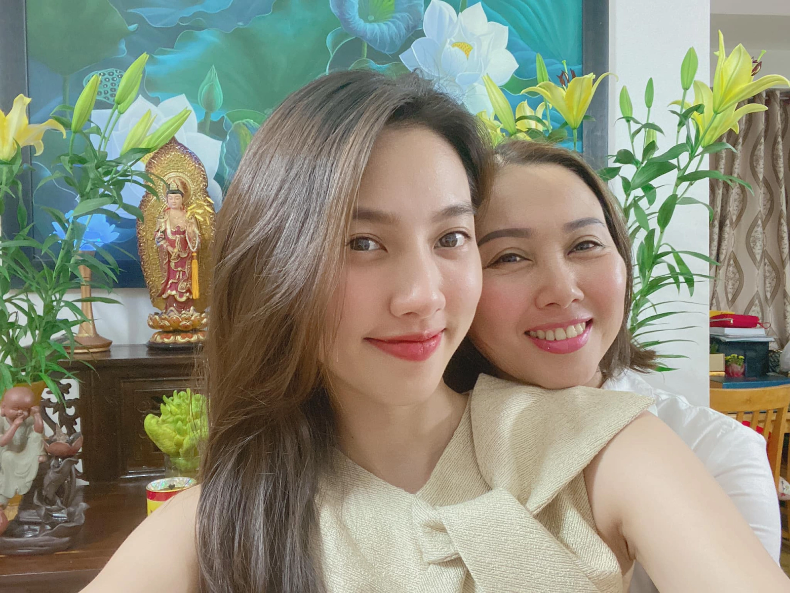 Mẹ Thùy Tiên nổi đóa nhắc đến mẹ Quang Linh Vlog, phải lập tức làm 1 việc vì bị ném đá dữ dội? - Hình 5
