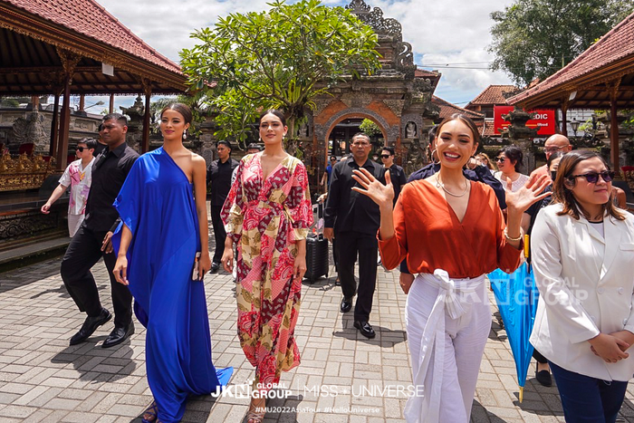 Đương kim Miss Universe lục đục với Á hậu, CEO Anne lộ mặt thật, lý do nâng giá bản quyền gây sốc - Hình 8