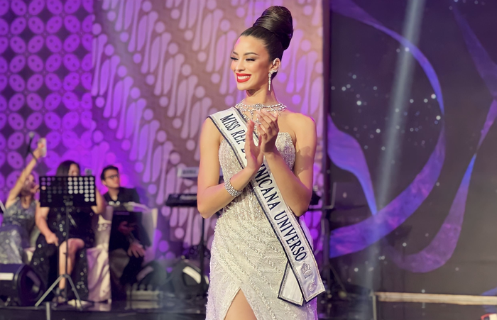 Đương kim Miss Universe lục đục với Á hậu, CEO Anne lộ mặt thật, lý do nâng giá bản quyền gây sốc - Hình 5