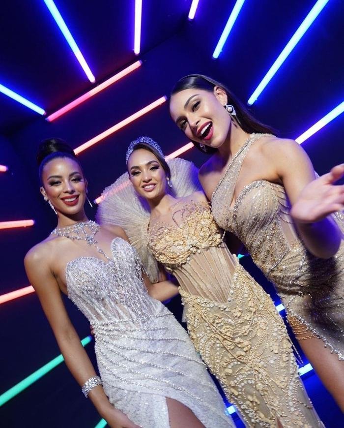 Đương kim Miss Universe lục đục với Á hậu, CEO Anne lộ mặt thật, lý do nâng giá bản quyền gây sốc - Hình 3