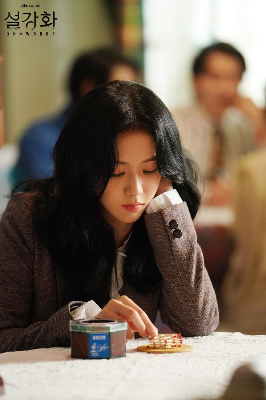Jisoo (BLACKPINK) tiếp tục tái ký với YG, sốc vì lộ bí mật, bị chê kém nổi nay lập kỷ lục khủng? - Hình 7