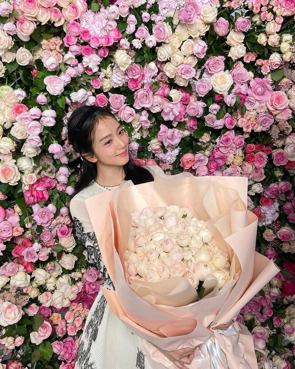 Jisoo (BLACKPINK) tiếp tục tái ký với YG, sốc vì lộ bí mật, bị chê kém nổi nay lập kỷ lục khủng? - Hình 3