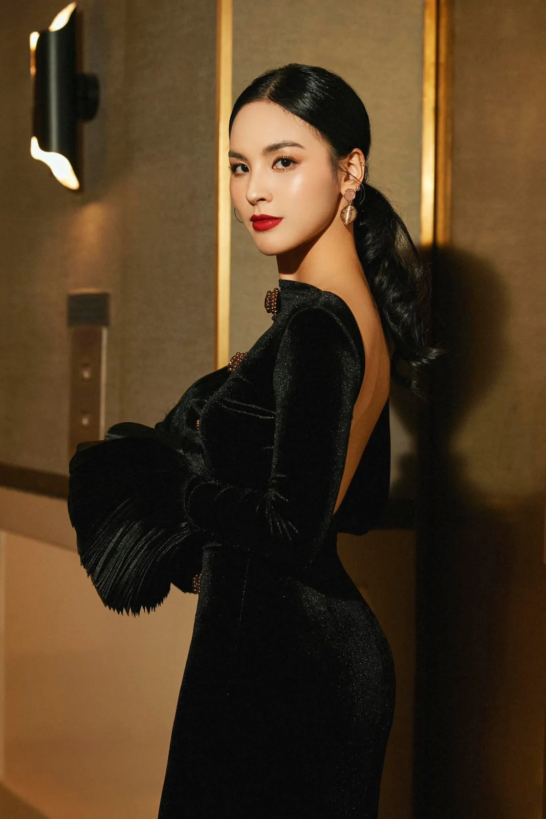 Lê Thảo Nhi ẩn ý chắc suất ở nhà, MC Quỳnh Nga đá văng Lan Khuê nắm quyền Miss Universe VN? - Hình 9