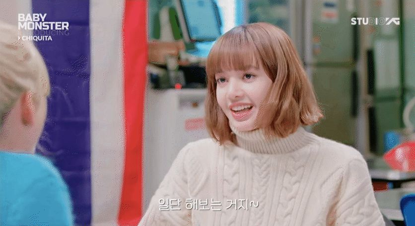 Lisa hóa lão sư khi nhận xét vũ đạo của em gái BLACKPINK, khuyên một câu đúng chuẩn tiề.n bối nhà người ta - Hình 6