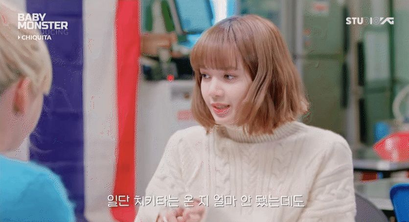 Lisa hóa lão sư khi nhận xét vũ đạo của em gái BLACKPINK, khuyên một câu đúng chuẩn tiề.n bối nhà người ta - Hình 5