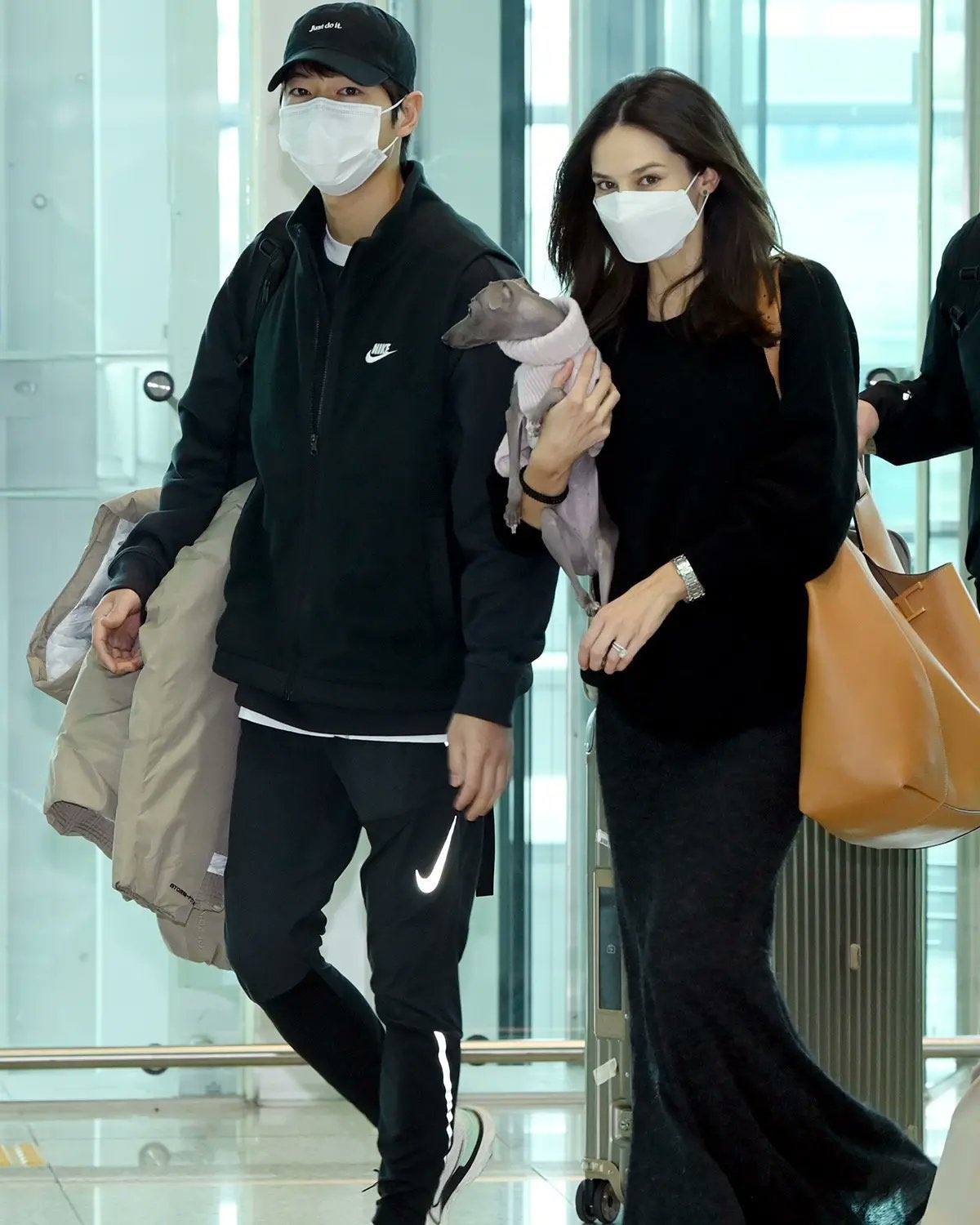 Song Joong Ki trả lời phỏng vấn, dằn mặt sốc đến ai đó, Song Hye Kyo làm thành bãi chiến trường - Hình 2