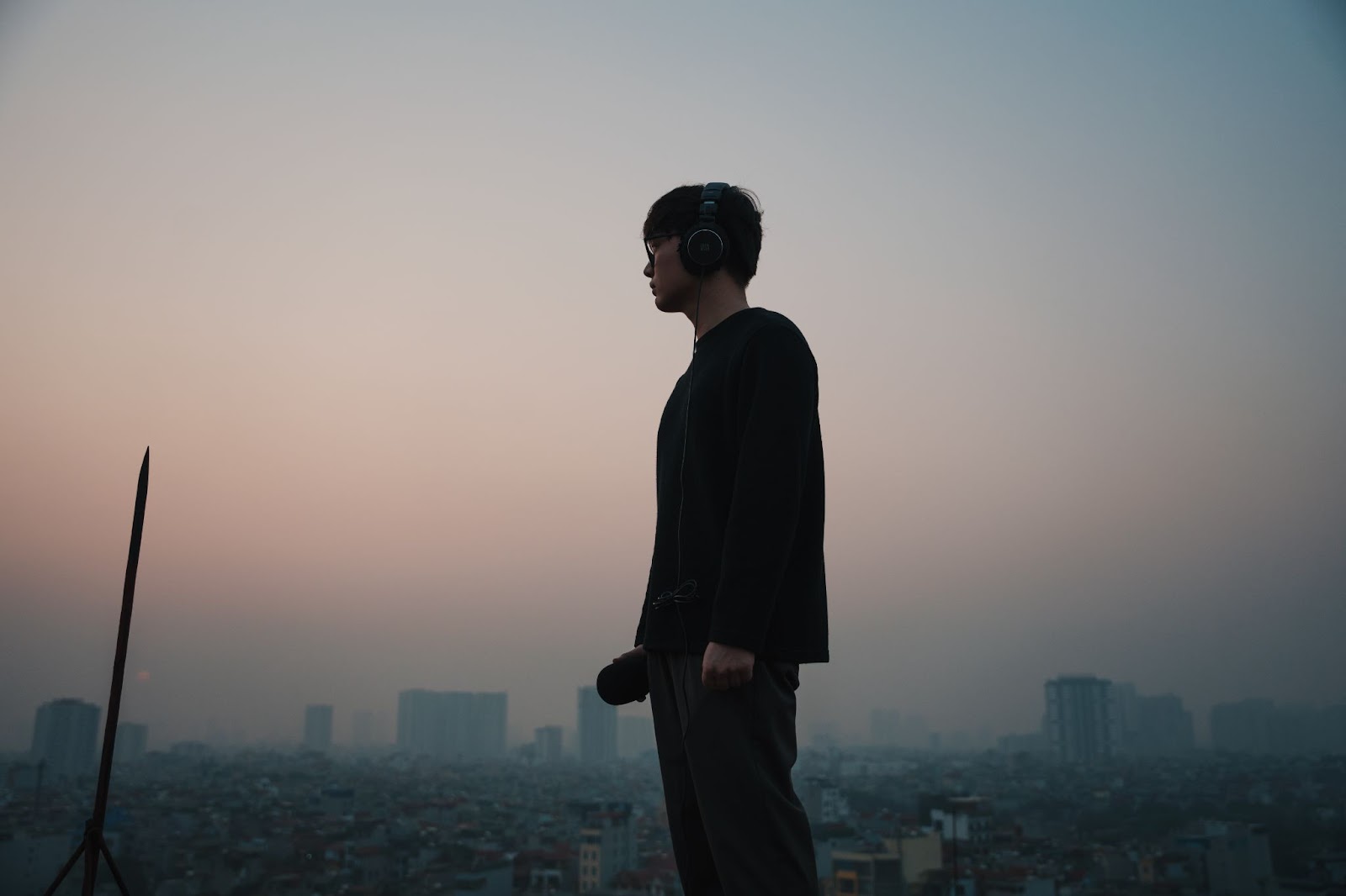 Chân dung giọng ca gen Z đứng sau loạt hit triệu view Chỉ là muốn nói, Kẻ cô đơn trong thành phố - Hình 2