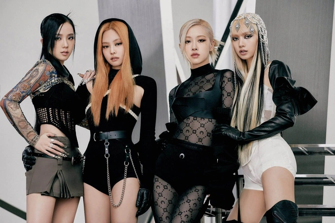 Lisa rời BLACKPINK về Thái vì bị YG âm mưu thay thế, Jennie bị chê lép vế hơn đàn em? - Hình 12