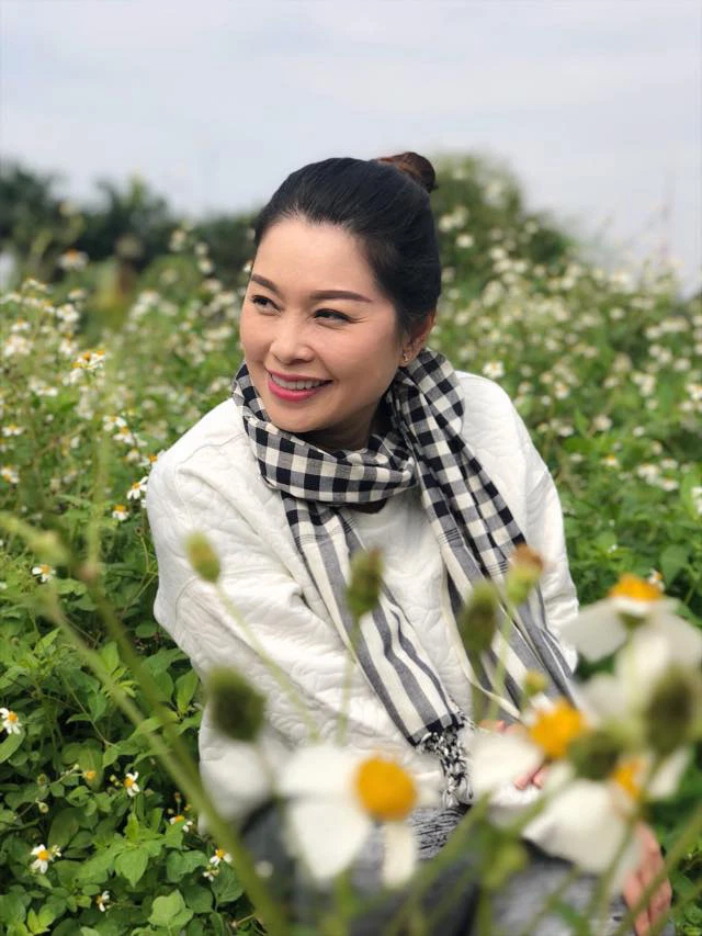 Thanh Tú Cháo lòng: 20 năm mang tiếng đanh đá, làm mẹ đơn thân, U50 vẫn cực kỳ trẻ trung - Hình 8