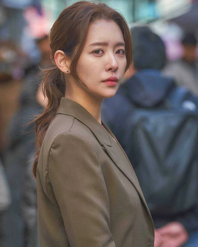Cha Joo Young - Glory: Tay sai bắt nạt Song Hye Kyo, ngoài đời là học bá trường danh tiếng - Hình 8