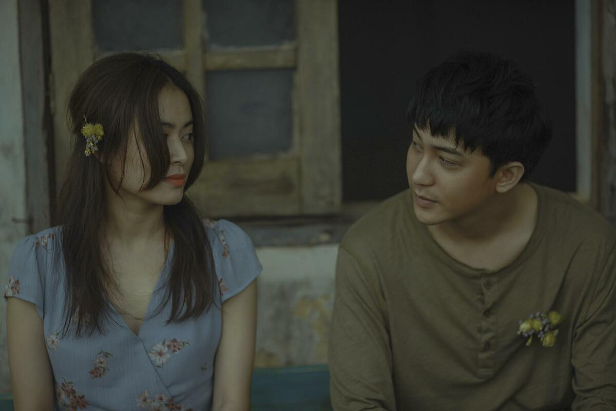 B Trần: Từ hotboy Hà Thành đến diễn viên điển trai, đào hoa bậc nhất, mỹ nhân vây quanh? - Hình 6