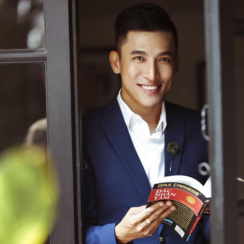 Phạm Hồng Hải Quân - Hot boy Vì yêu mà đến qua đời đột ngột, đồng nghiệp xót xa vì số phận hẩm hiu - Hình 1