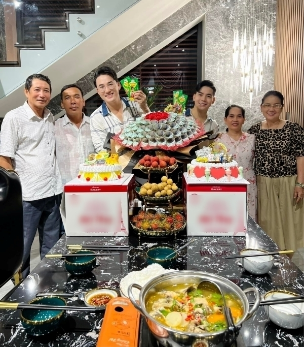 Hà Trí Quang - Thanh Đoàn xây nhà mới ở TPHCM sau 4 tháng mừng tân gia biệt thự 3.000 m2 - Hình 8