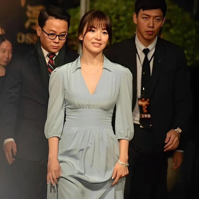 Rộ tin Song Hye Kyo mang thai, làm mẹ đơn thân, Song Joong Ki và vợ sắp cưới bị chê giống 2 mẹ con - Hình 1
