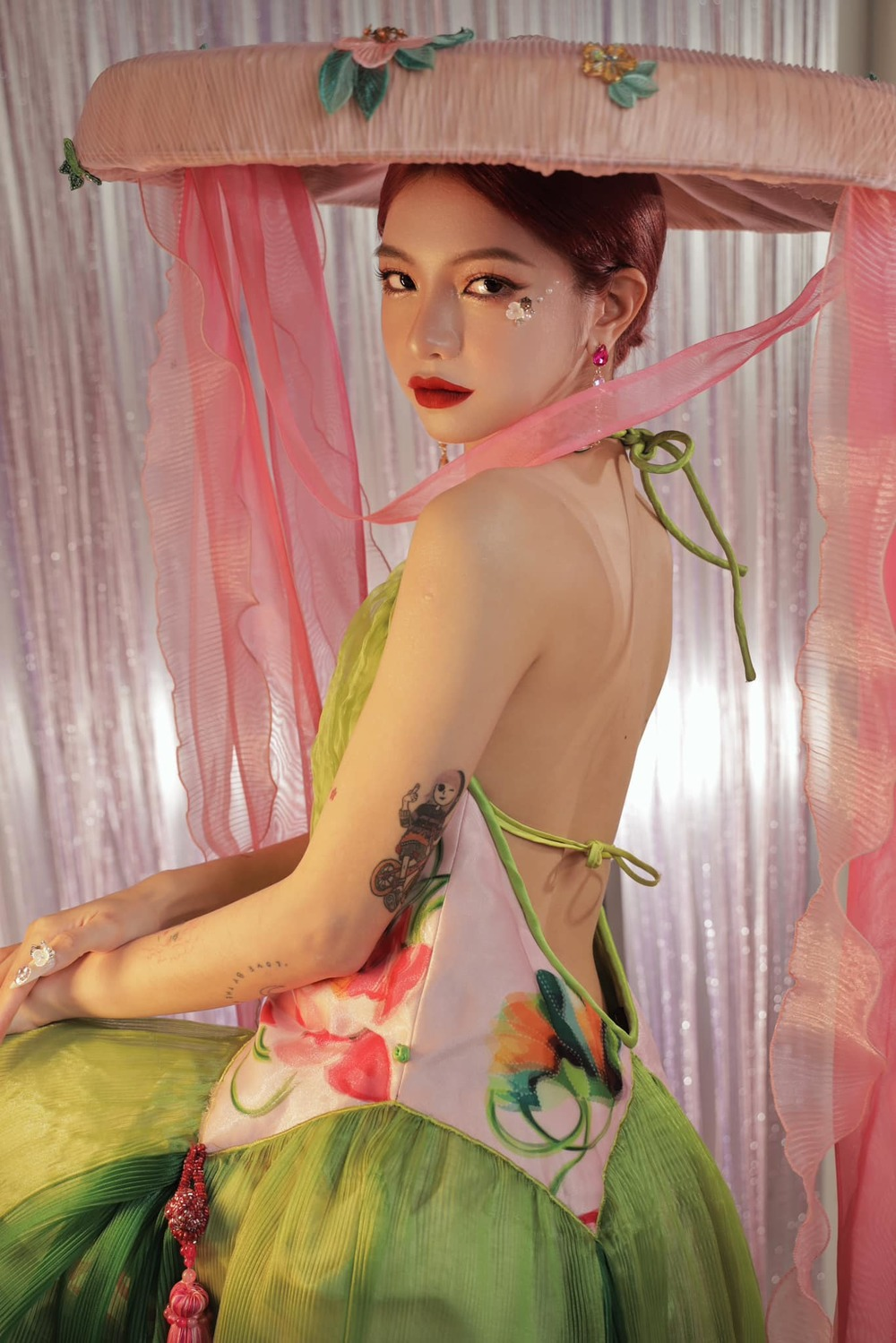 Lisa Việt Nam CiiN lộ ảnh thời chưa nổi tiếng, số tiền 5 tỷ bị quản lý lừa giờ ra sao? - Hình 7