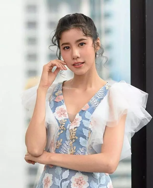Esther Supreeleela: Mẹ ruột ép gả cho Push Puttichai nhưng bất thành, giờ hạnh phúc bên Ken Phupoom - Hình 2