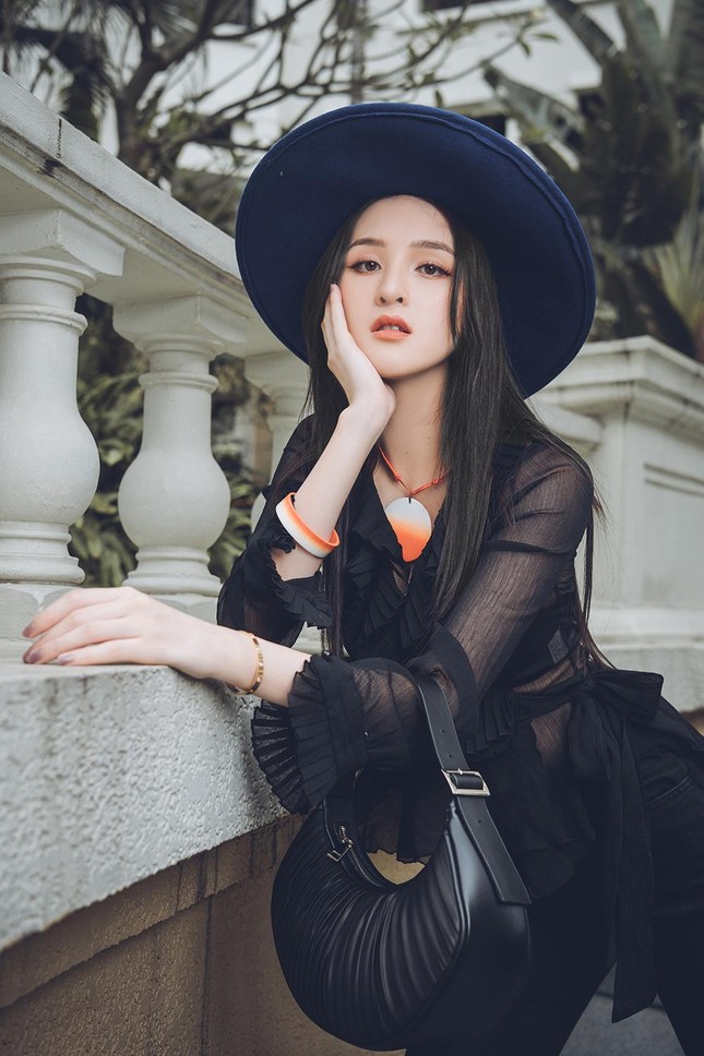 Á hậu Hoang Anh: Nhường hào quang cho Đặng Thu Thảo, Tú Anh, chạnh lòng khi nhắc đến Miss Earth - Hình 5