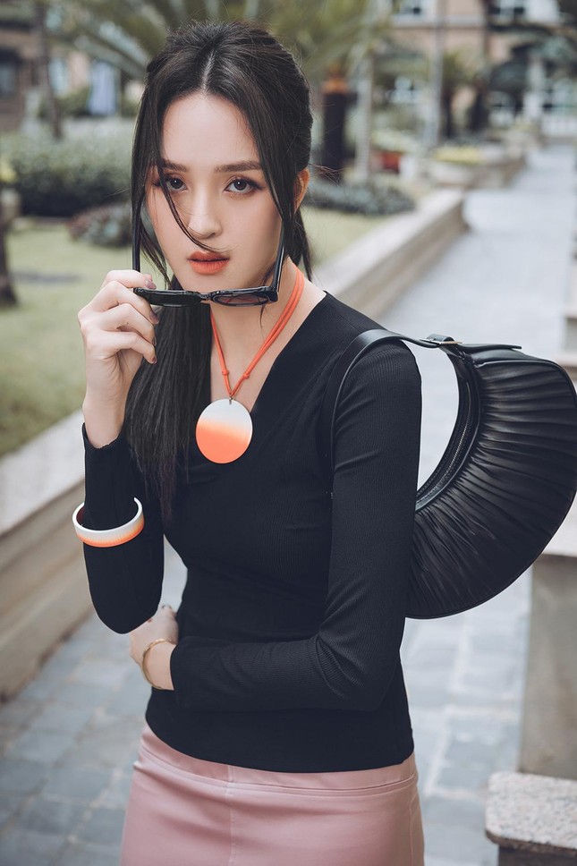 Á hậu Hoang Anh: Nhường hào quang cho Đặng Thu Thảo, Tú Anh, chạnh lòng khi nhắc đến Miss Earth - Hình 3