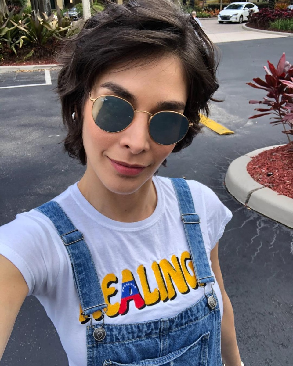 Dayana Mendoza - Miss Universe đẹp nhất lịch sử: Chọn H'Hen Niê làm Hoa hậu, phát ngôn kỳ thị LGBT - Hình 12