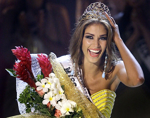 Dayana Mendoza - Miss Universe đẹp nhất lịch sử: Chọn H'Hen Niê làm Hoa hậu, phát ngôn kỳ thị LGBT - Hình 1