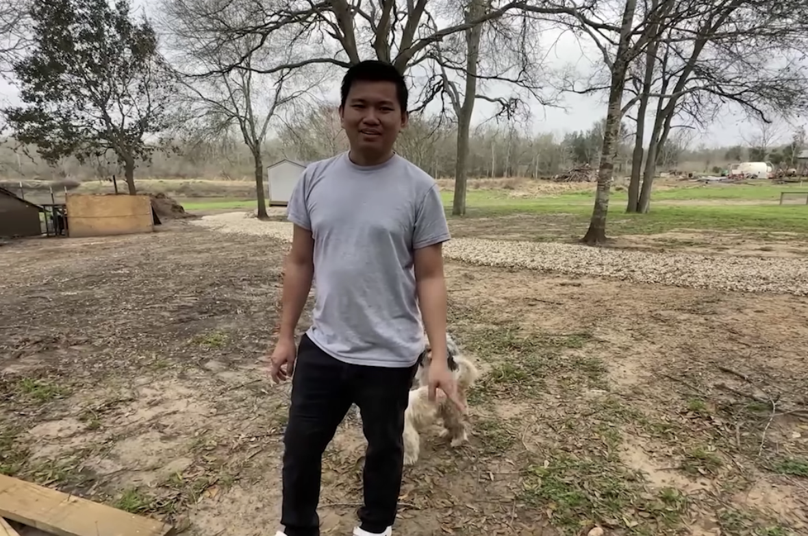 Vương Phạm gặp chuyện nguy hiểm tính mạng sau khi còng lưng làm phục vụ tại nhà hàng Khoa Pug - Hình 3