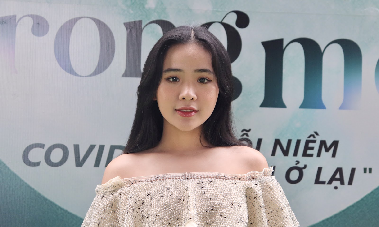 Con nuôi Phi Nhung - Quỳnh Trang bị chê xối xả vì làm 1 việc chấn động tại phần mộ của cố NS Vũ Linh - Hình 2