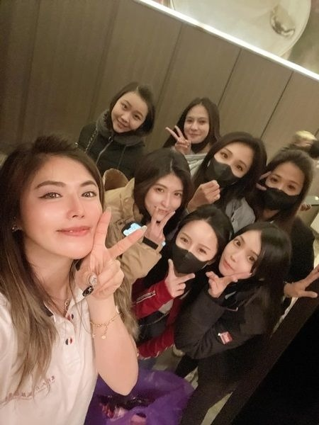 Ngôi sao đình đám tiết lộ điều chấn động trong bữa tiệc 170 cô gái phục vụ đại gia và nghệ sĩ? - Hình 6