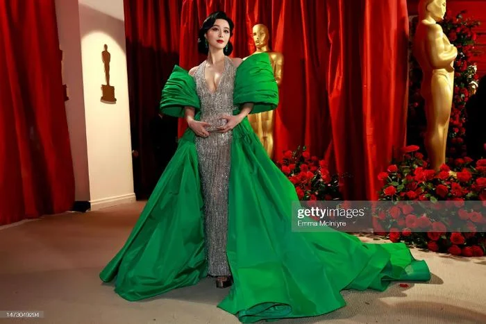 Phạm Băng Băng chiếm spotlight ở Oscar 2023, màn trở lại showbiz hậu phong sát quá đỉnh - Hình 1