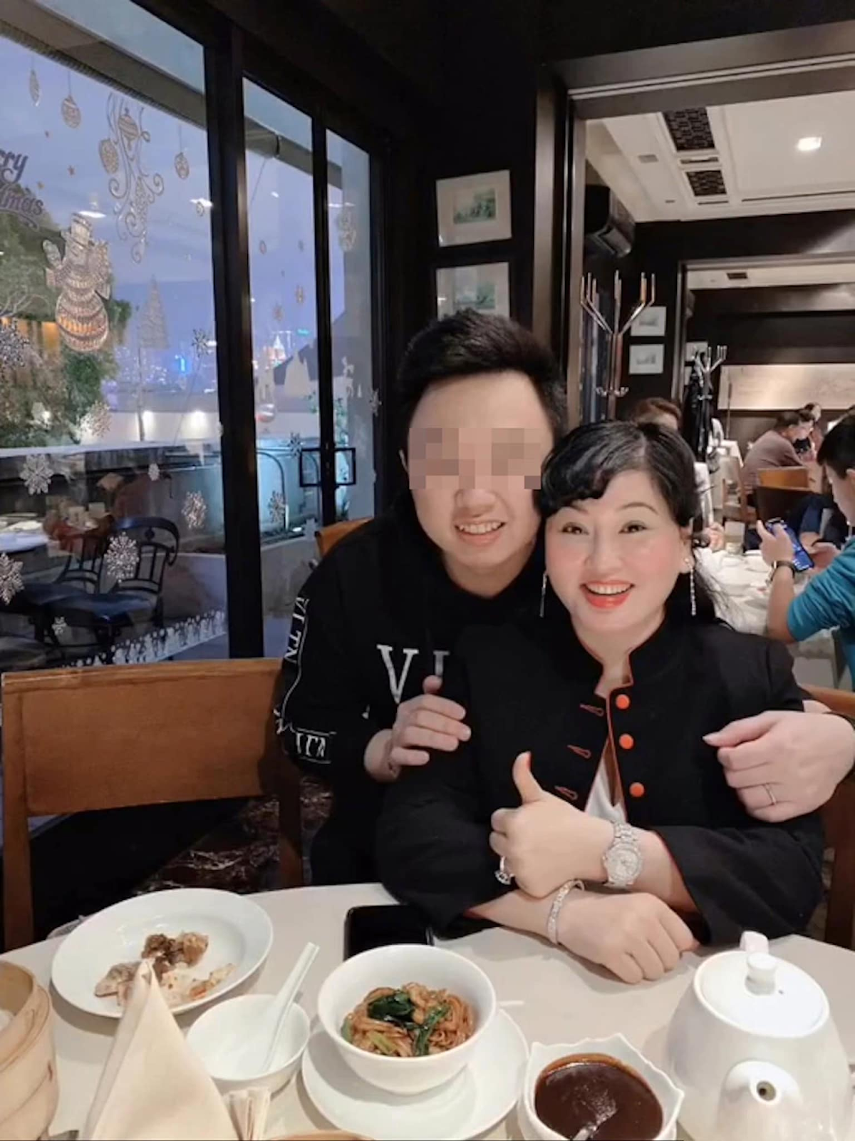 Mẹ Thái Thiên Phượng gian díu với con rể, bàn tay hư của nam chính khiến dư luận phẫn nộ? - Hình 3