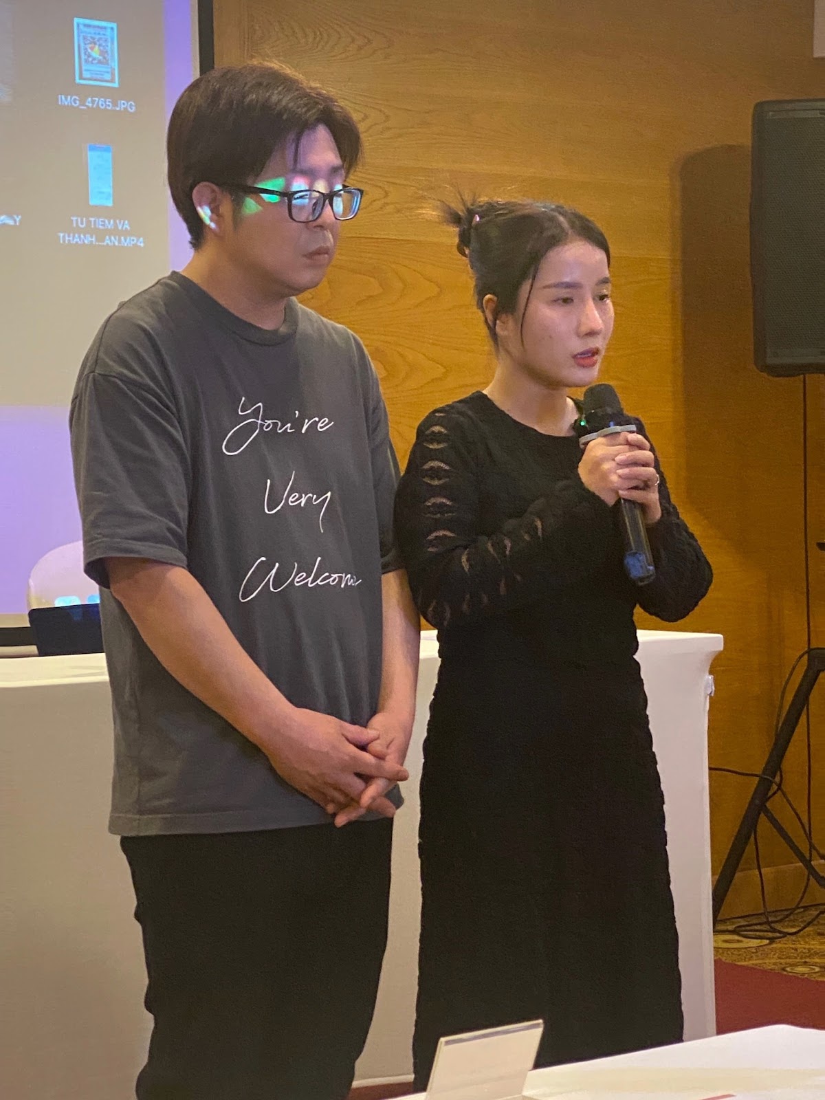 Chồng Nhật hơn Đức Nhân 17 tuổi: Bỏ nghề kỹ sư vài trăm triệu/tháng, về VN còng lưng xin lỗi vì vợ - Hình 12
