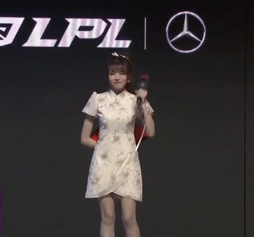 Nữ MC LPL cosplay Shiranui Mai nhưng bị khán giả chỉ ra một điểm chưa hoàn hảo - Hình 3