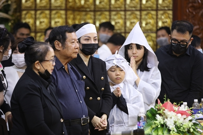 Vân Quang Long: Ngôi sao bạc mệnh, làm đủ nghề kiếm sống tại Mỹ và loạt ồn ào đấu tố sau khi qua đời - Hình 11