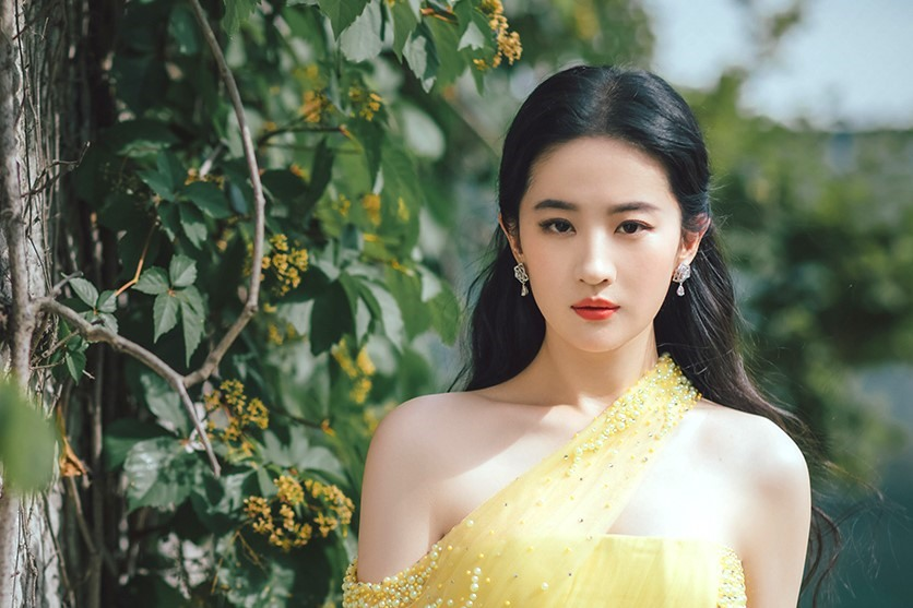 Cúc Tịnh Y vượt mặt Angelababy, Phạm Băng Băng trở thành mỹ nhân Cbiz đẹp ở Nhật Bản - Hình 5