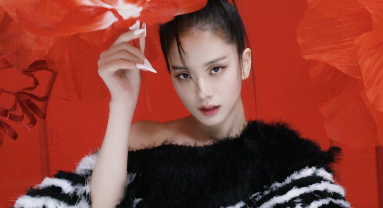 Jisoo (BLACKPINK) phá nát hình tượng lặp lại sai lầm của Lisa, ngồi không vẫn đè bẹp Jimin (BTS) - Hình 4