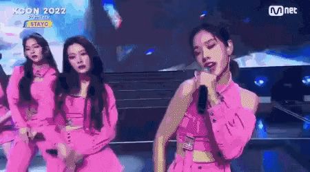 Nhóm nữ Kpop Gen 4 cover hit của BLACKPINK nhưng bị chỉ trích vì một câu nói! - Hình 3