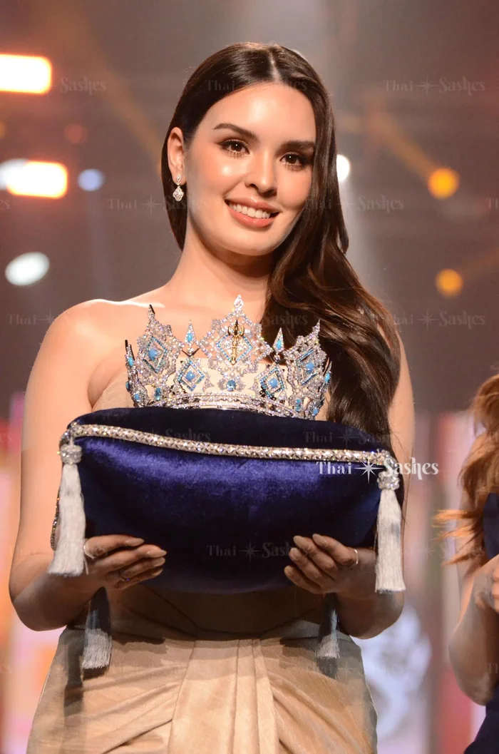 Tân Hoa hậu Thái Lan lộ diện, profile siêu đỉnh khiến Mai Phương phải dè chừng tại Miss World 2023 - Hình 6