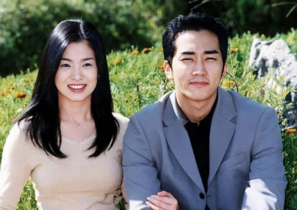 Song Hye Kyo quay lại hẹn hò với tình đầu họ Song, tuổi 43 vẫn gây sốc vì 1 điều? - Hình 2