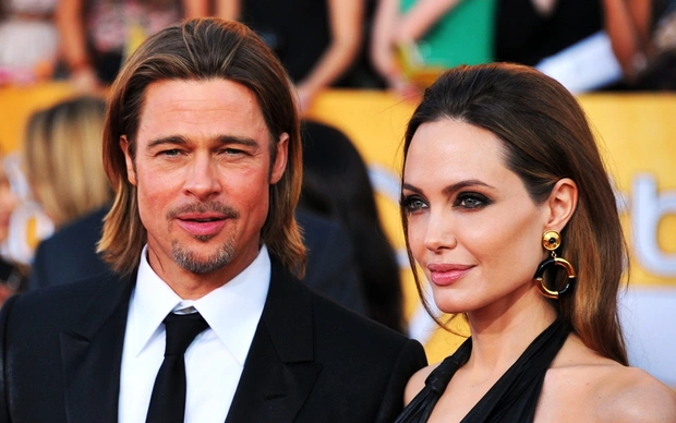 Angelina Jolie nổi điên khi Selena Gomez tán tỉnh Brad Pitt, trả thù đối phương bằng 1 chiêu cực sốc - Hình 6